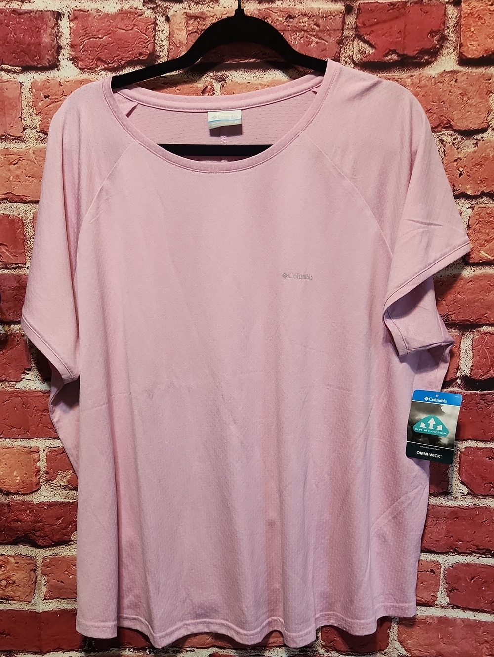 Columbia Women's Pale Pink Short Sleeve Performance Tee